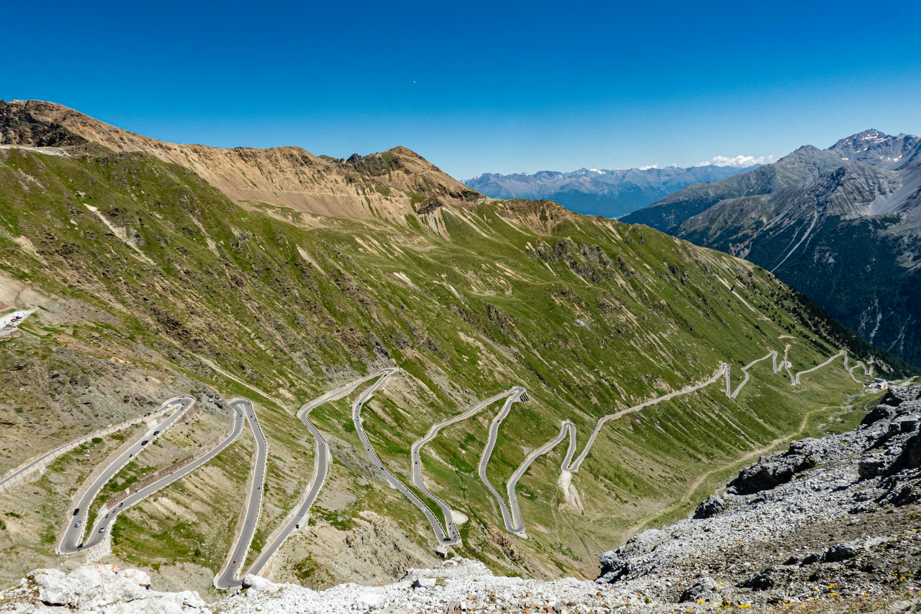 Imagen del Passo dello Stelvio tomada durante la realización de la experiencia pasos clásicos italianos con Alps Senses